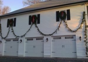 Garage Door Garland