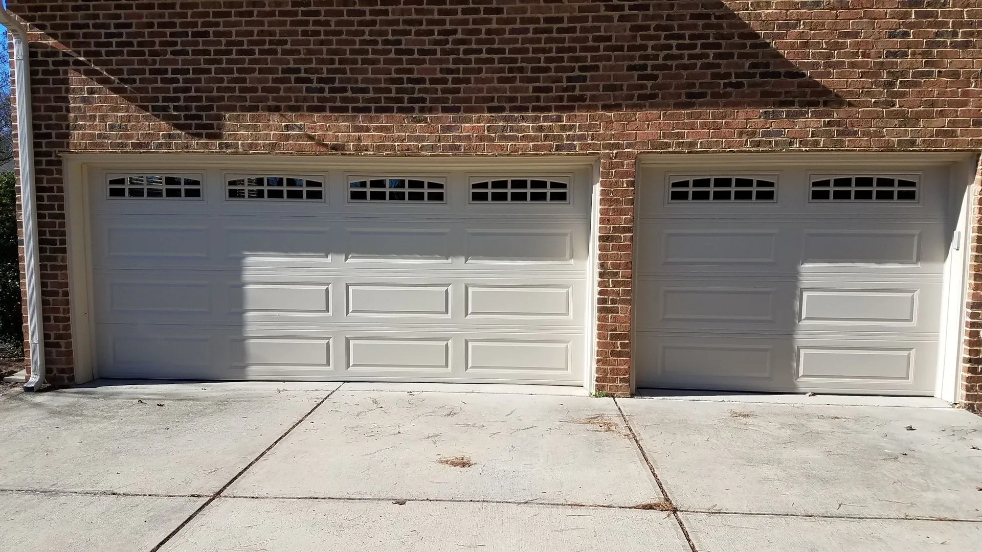 Creative Garage Door Top Panel Adjustment with Simple Decor