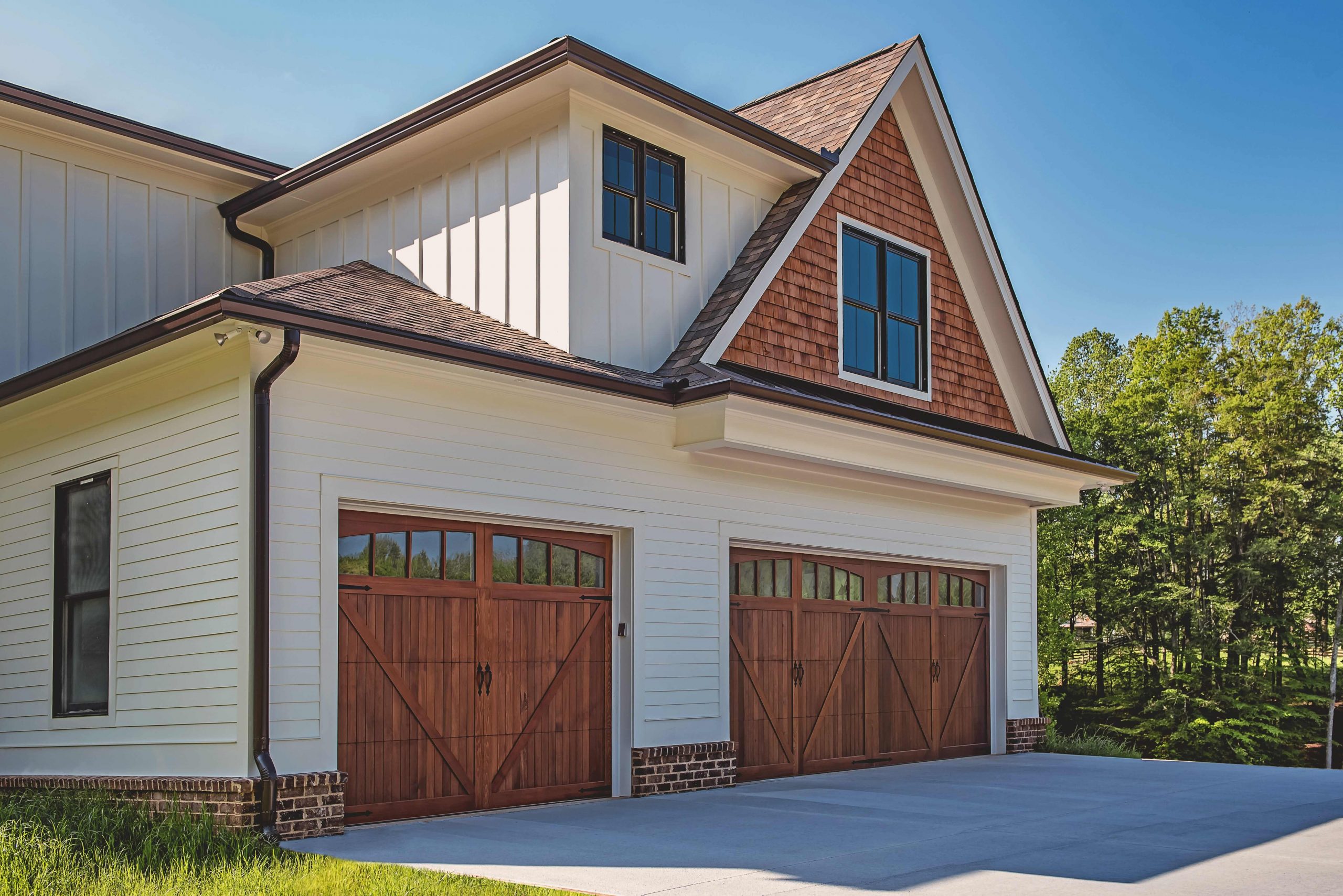 Overlay Carriage Panel garage door scaled